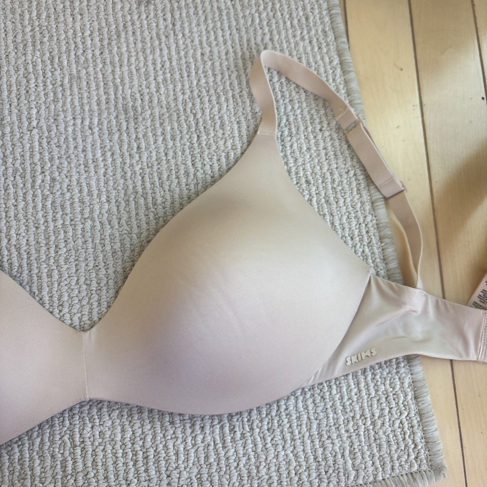 SKIMS Wireless Form T-Shirt Bra Clay 32DDD Padded Seamless Hook & Eye Nude - Picture 3 of 9